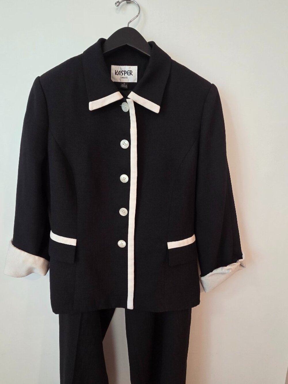 Vintage Kasper Pant Suit Size 4 Black Suit White Contrast trim